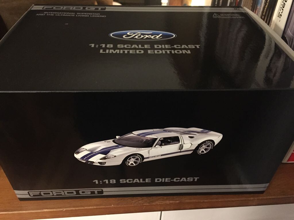 Ford GT  toy car collectible - Main Image 2