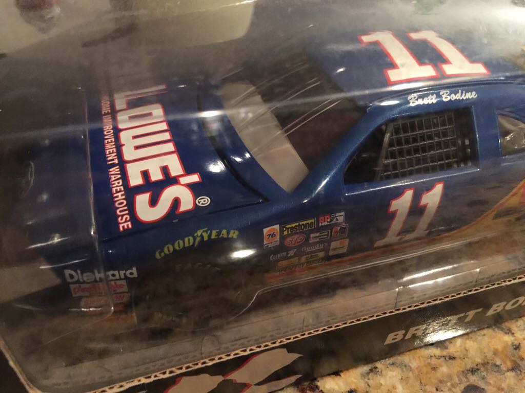 1996 Edition Brett Bodine Revell  toy car collectible - Main Image 2