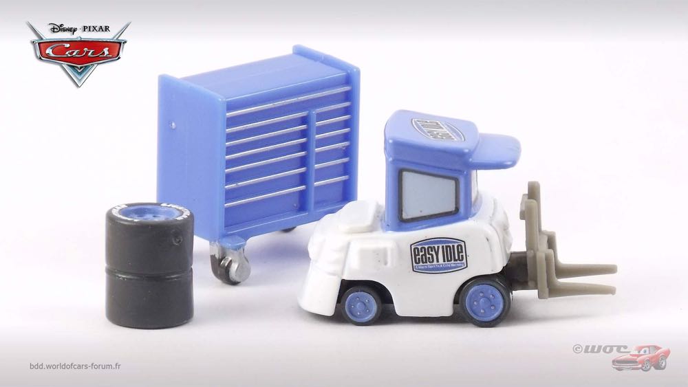 Easy Idle Pitty - (2015 - Cars 2015) PISTON CUP (18) toy car collectible - Main Image 3