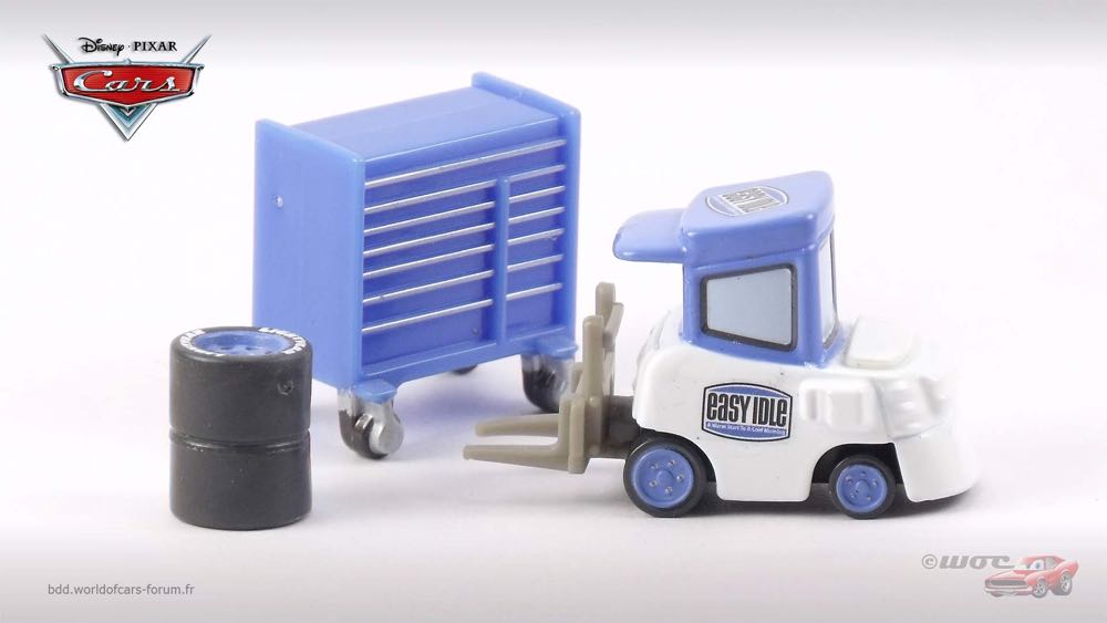 Easy Idle Pitty - (2015 - Cars 2015) PISTON CUP (18) toy car collectible - Main Image 4