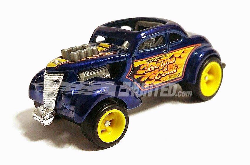 Pass ’N Gasser - HW Gasser - 2023 toy car collectible - Main Image 2