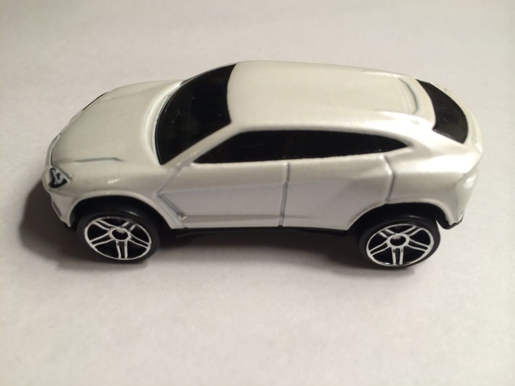 Lamborghini Urus - HW Exotics toy car collectible - Main Image 1