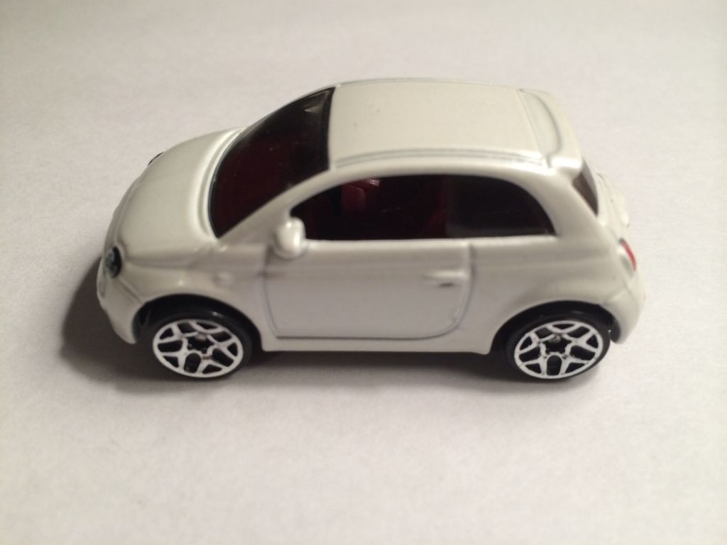 Fiat 500  toy car collectible - Main Image 1
