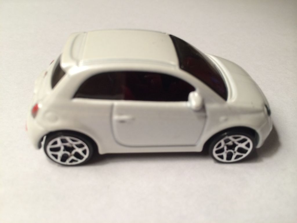 Fiat 500  toy car collectible - Main Image 2