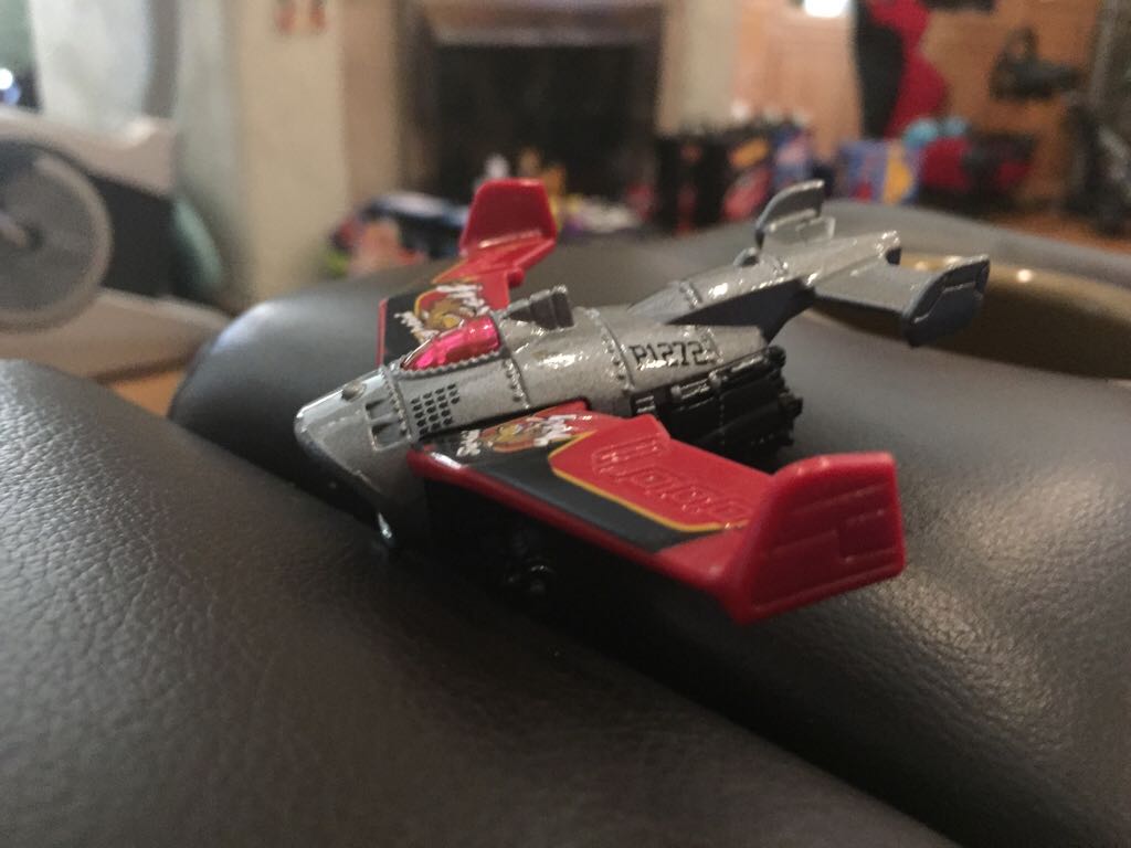 Lightning McQueen with Sign / Fred