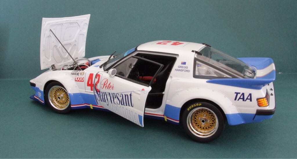 MAZDA - SE2 toy car collectible - Main Image 2