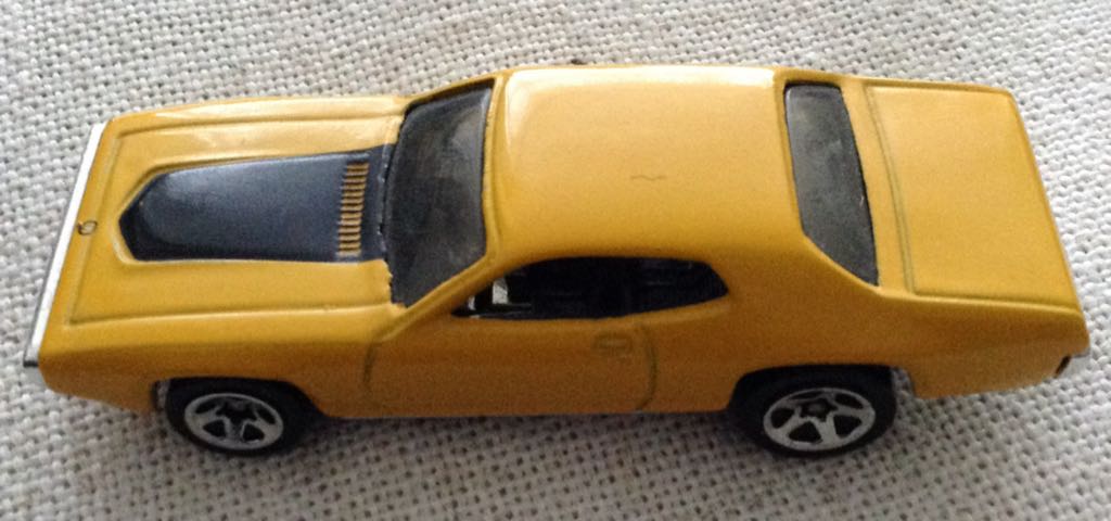 Plymouth GTX 71  toy car collectible - Main Image 2