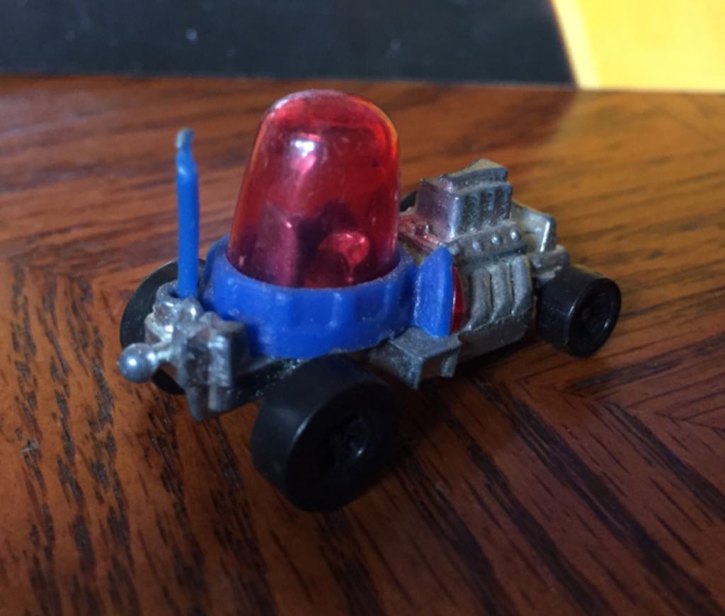 Red Lighter - Zowees toy car collectible - Main Image 2