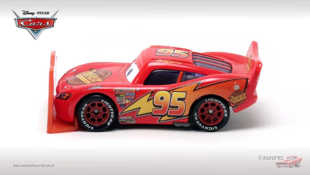 Lightning McQueen with Sign - (2016 - Cars 2016) RUST-EZE RACING (12) toy car collectible - Main Image 4