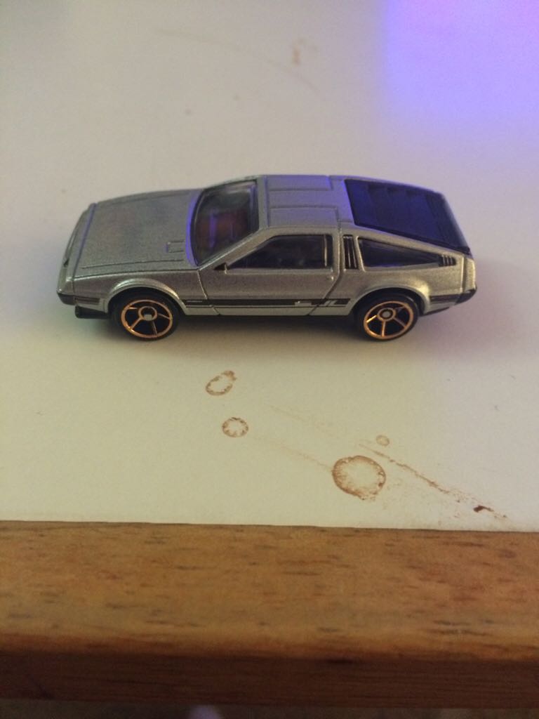 DMC DeLorean - Factory Fresh™ toy car collectible - Main Image 2