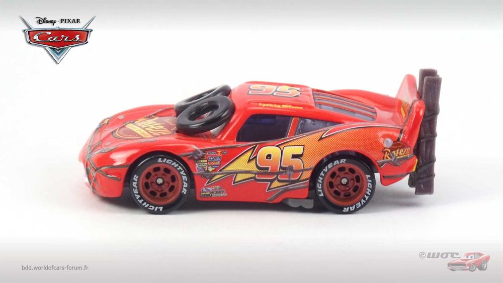 Spin Out Lightning McQueen - (2008 - World of Cars) SINGLES (72) toy car collectible - Main Image 4