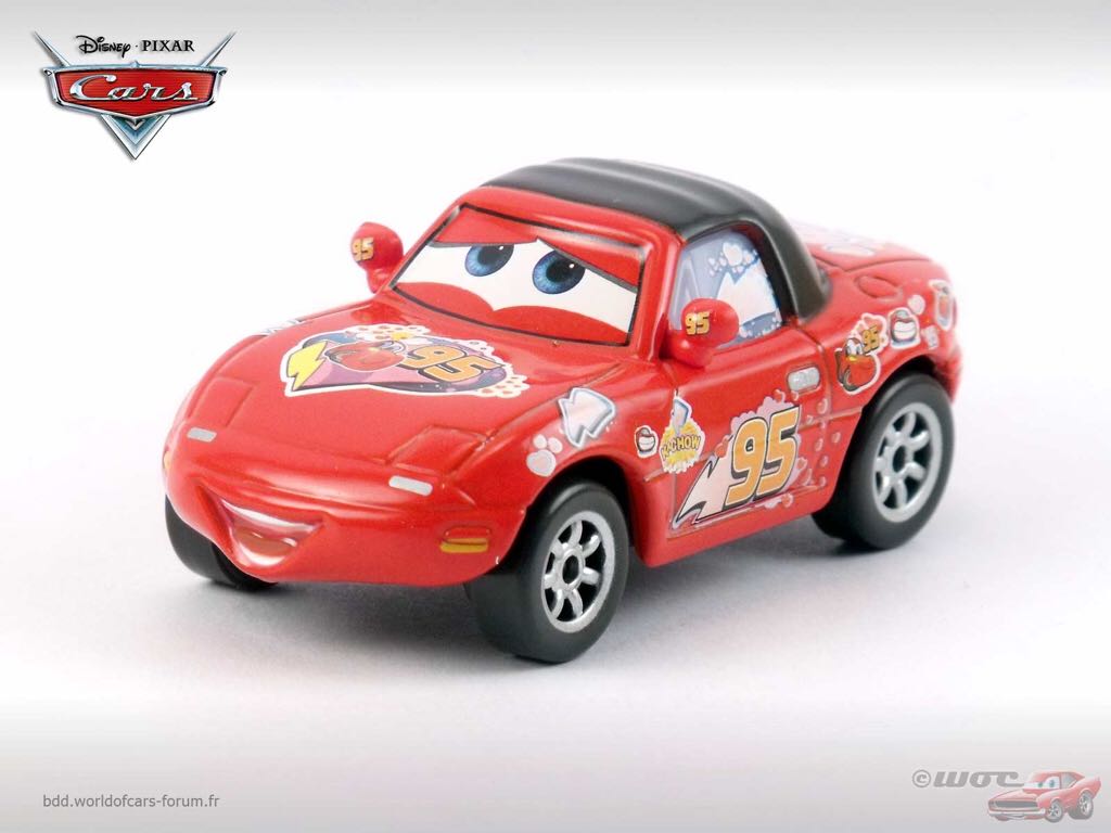 Mia - (2008 - World of Cars) MOVIE MOMENTS (45) toy car collectible - Main Image 2