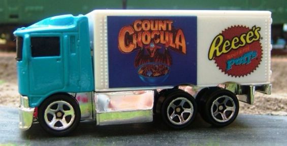 Hiway Hauler Cocoa Crisp Cocoa Puffs - General Mills Promotional toy car collectible - Main Image 2