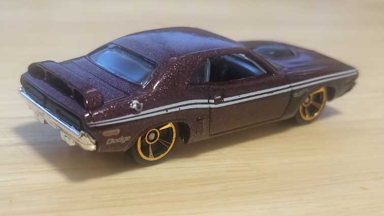 2/10 ‘71 Dodge Challenger - 2015 - HW Workshop - Muscle Mania toy car collectible - Main Image 2