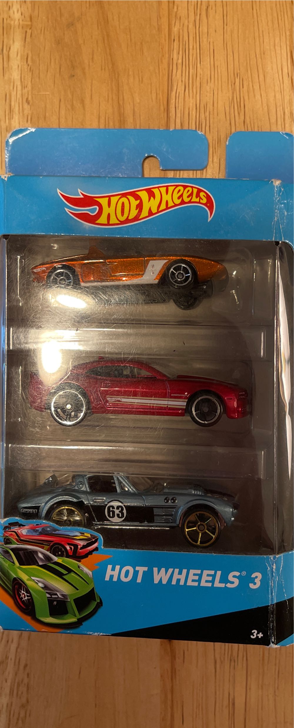 ‘10 Camaro SS - Hot Wheels 3-Pack toy car collectible - Main Image 3
