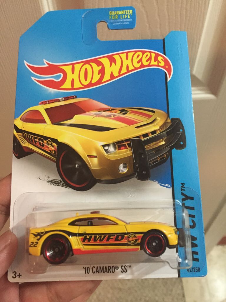 ’10 Camaro SS - ’14 HW City toy car collectible - Main Image 1