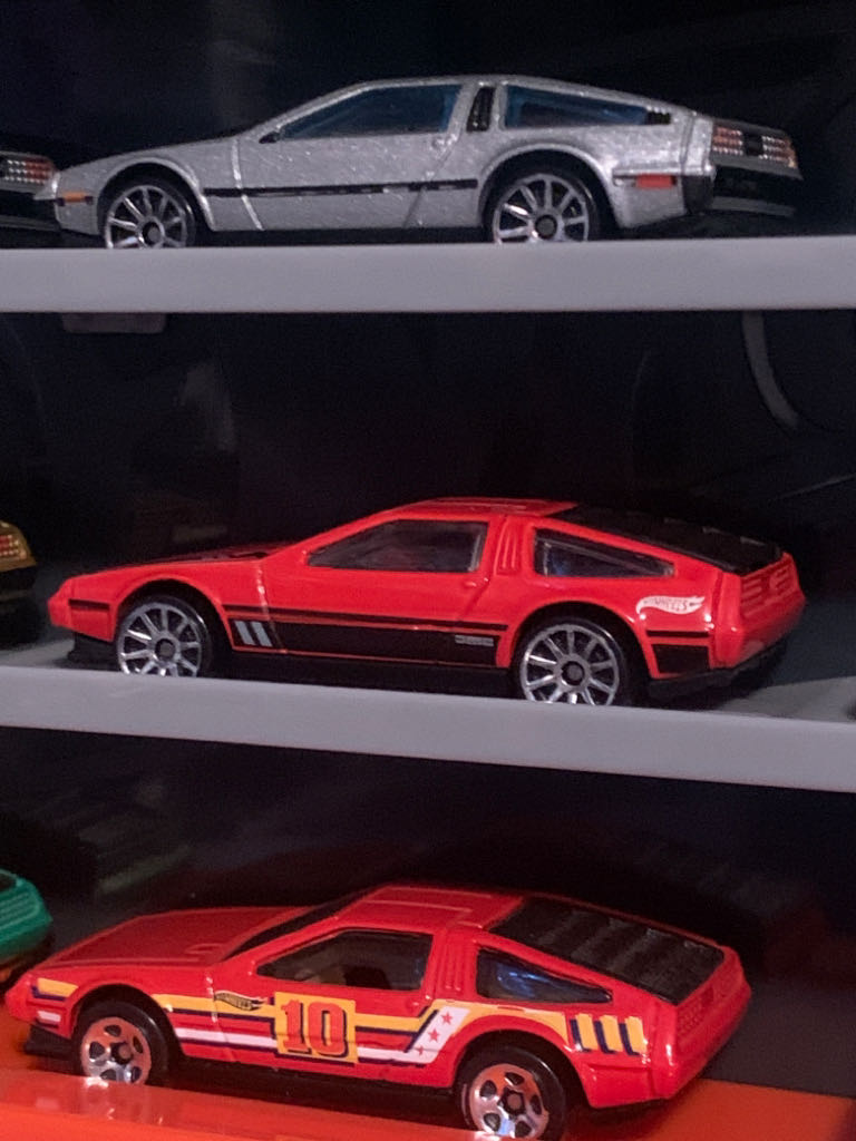 ’81 Delorean DMC-12 - ’14 HW City toy car collectible - Main Image 2