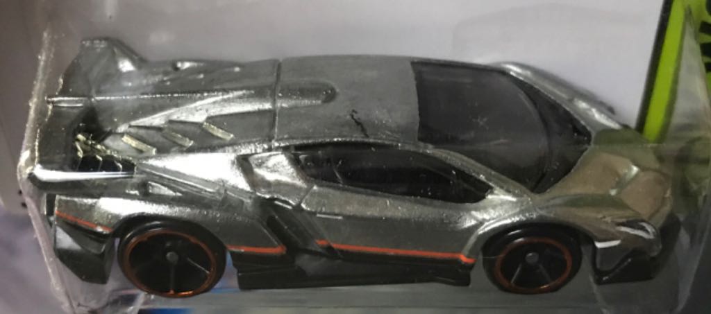 Lamborghini Veneno - HW WORKSHOP toy car collectible - Main Image 2