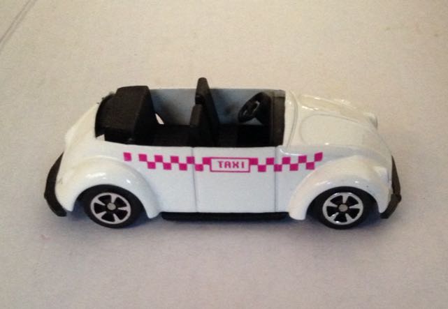 Taxi Chico Volkswagen Naucalpan Convertible - Gashaball toy car collectible - Main Image 2