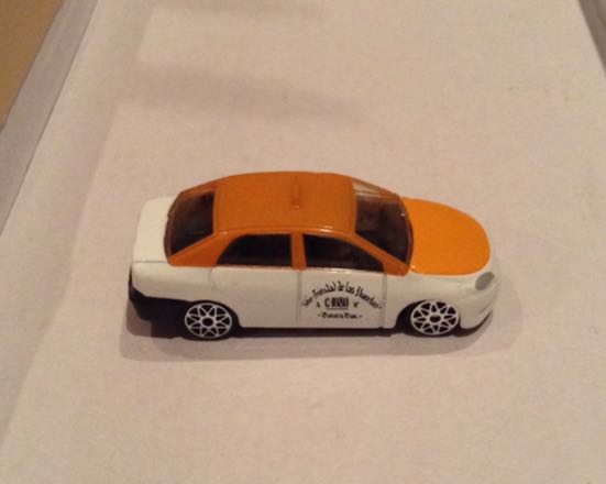 Taxi Mediano Jetta Volkswagen Oaxaca - Gashaball toy car collectible - Main Image 2