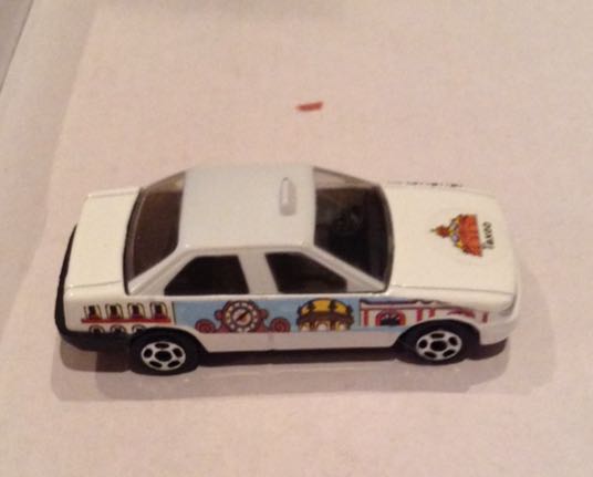 Taxi Mediano Tsuru Pueblo Magico Taxco - Gashaball toy car collectible - Main Image 2