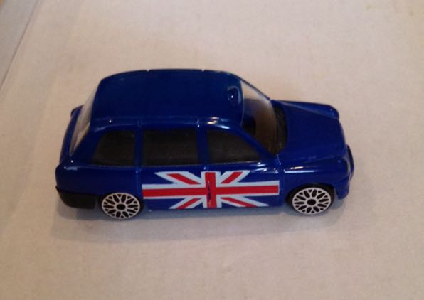 Taxi Chico Austin Inglaterra - Gashaball toy car collectible - Main Image 2