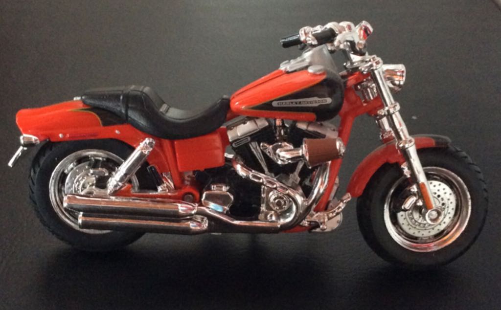 HarHarley Davidson CVO Fat Bob - Harley Davidson Motorcycles toy car collectible - Main Image 2