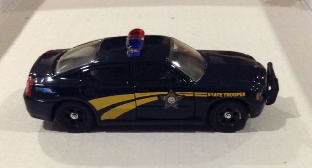 2010 Dodge Charger - Jada Toys toy car collectible - Main Image 2