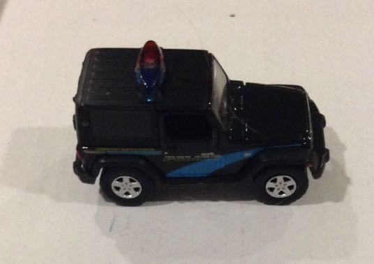 2012 Jeep Wrangler Patrulla - Green Light toy car collectible - Main Image 2