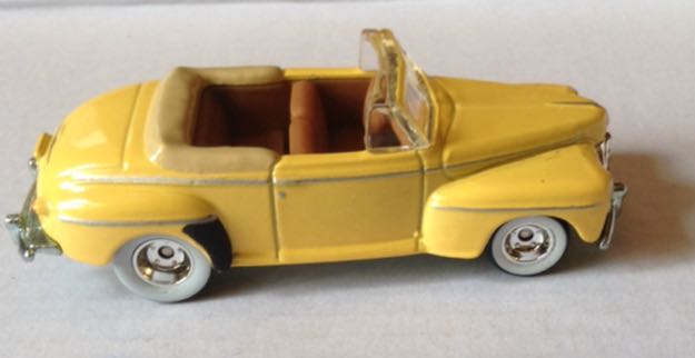 Ford Super De Luxe - Hot Wheels toy car collectible - Main Image 2