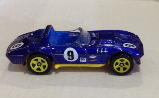Corvette Convertible De Carreras Azul Electrico - Hot Wheels toy car collectible - Main Image 2