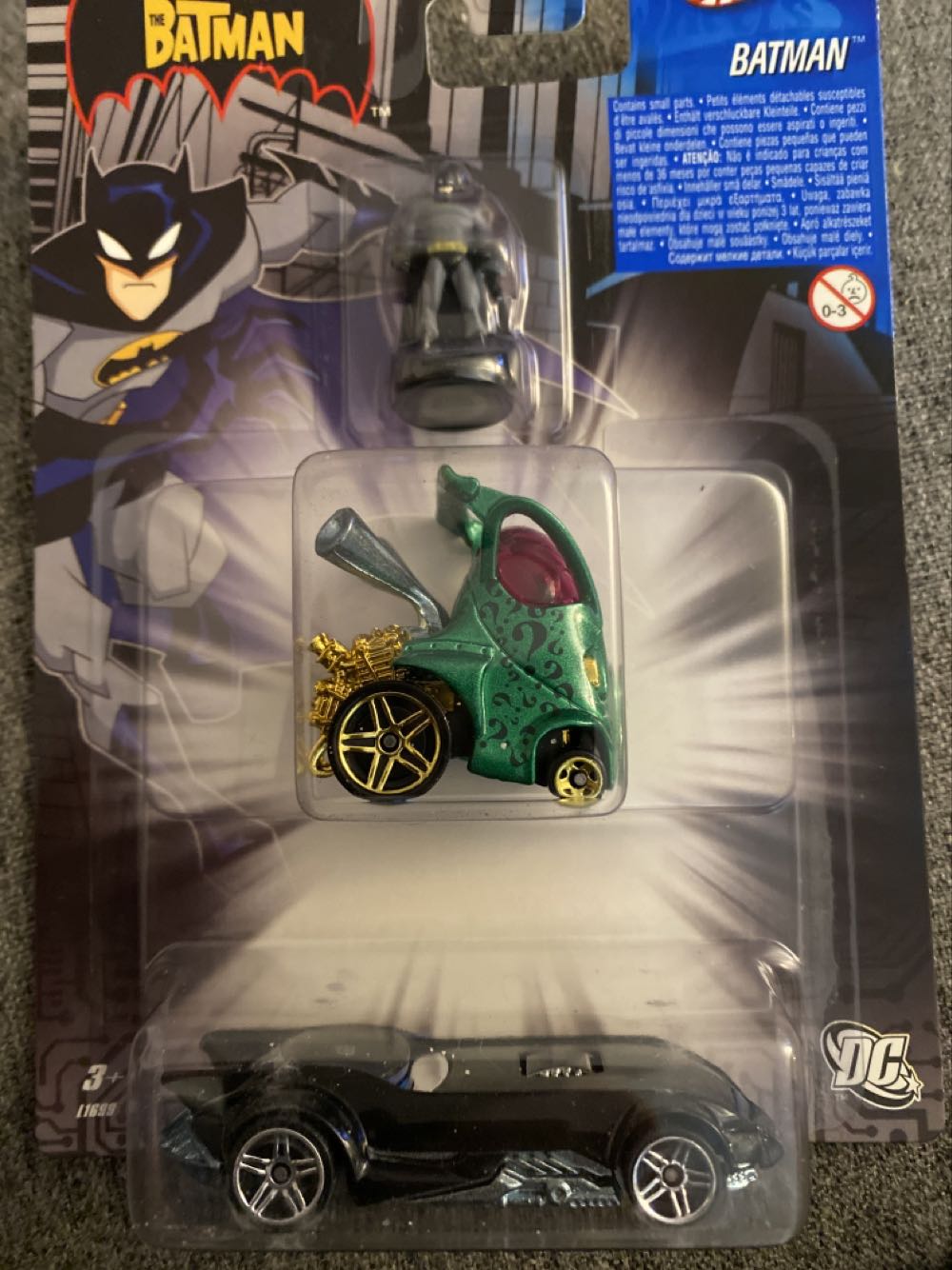 HW The Batman Twin Pack The Riddler’s Rampage toy car collectible - Main Image 4