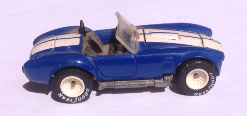 Classic Cobra - Real Riders toy car collectible - Main Image 2