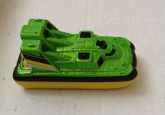 Amphi Flyer Verde - Matchbox toy car collectible - Main Image 2