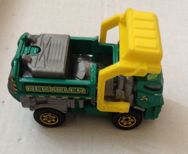Camion De Basura Garbage Gulper Verde - Matchbox toy car collectible - Main Image 2