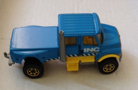 International CXT (Loose) - Matchbox toy car collectible - Main Image 2
