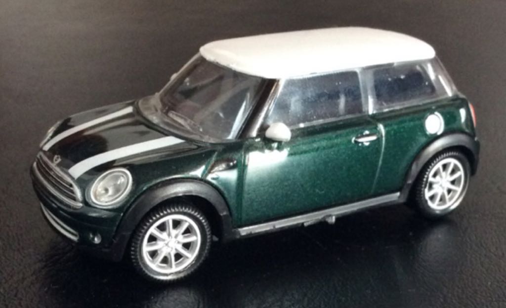 Carro Modificado Bdc90 Negro Haciendo Caballito