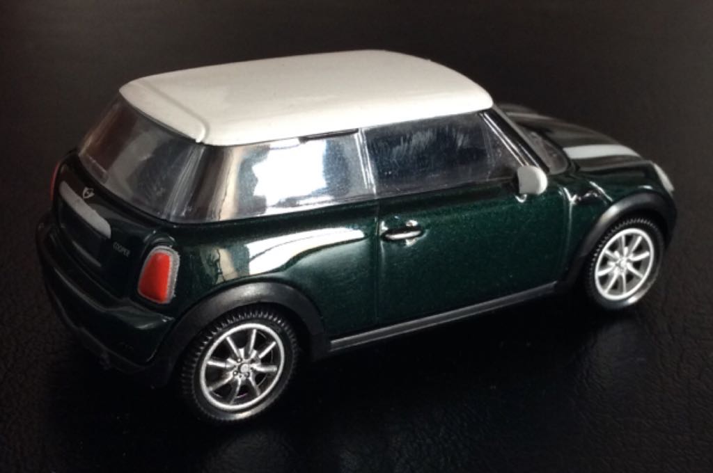 MINI Cooper - Maisto toy car collectible - Main Image 2