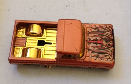 1962 Custom Chevy Pick Up GM Surfer - Hot Wheels toy car collectible - Main Image 2