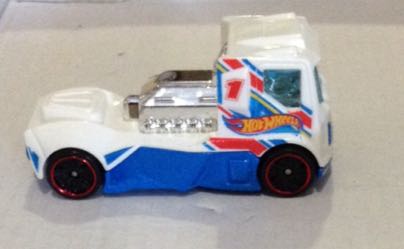 Cabina De Trailer Rennen Rig Blanco - Hot Wheels toy car collectible - Main Image 2