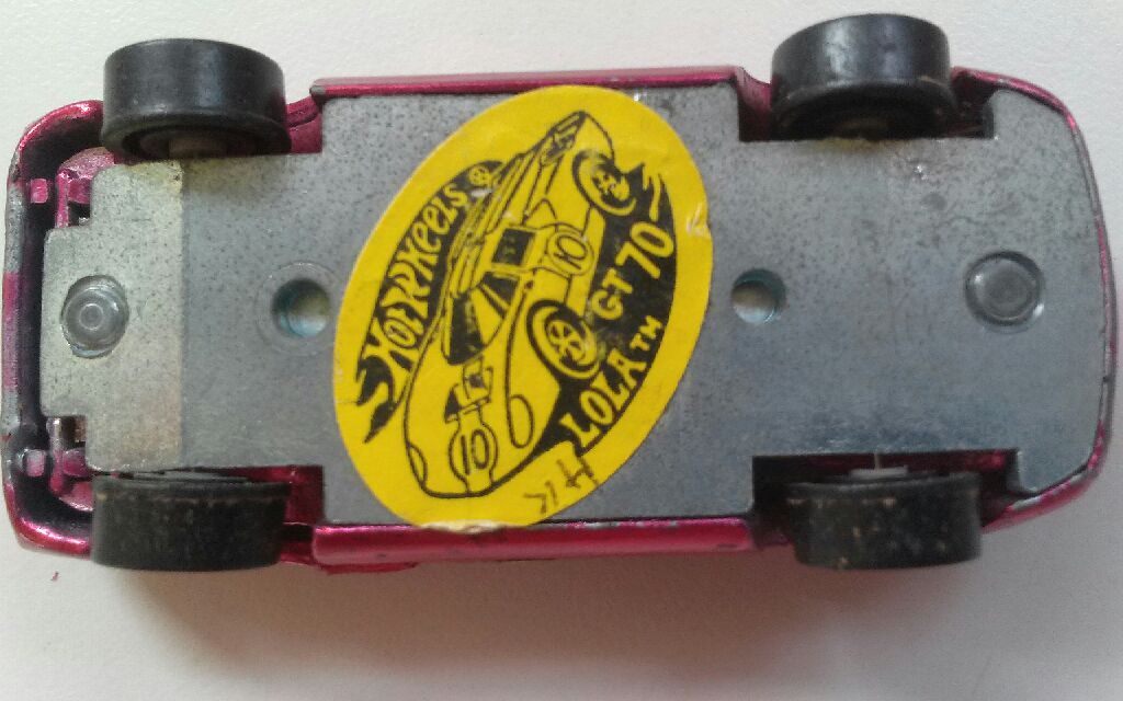 Lola GT 70 red 50 ok  toy car collectible - Main Image 2