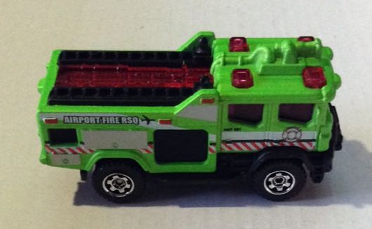 Camion De Bomberos  Aeropuerto Blaze Blitzer Verde - Matchbox toy car collectible - Main Image 2