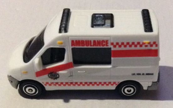 Renault Master Ambulance  - Matchbox toy car collectible - Main Image 2