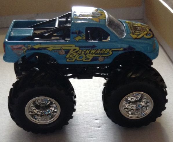 Camioneta Munster Car Azul - Hot Wheels toy car collectible - Main Image 2