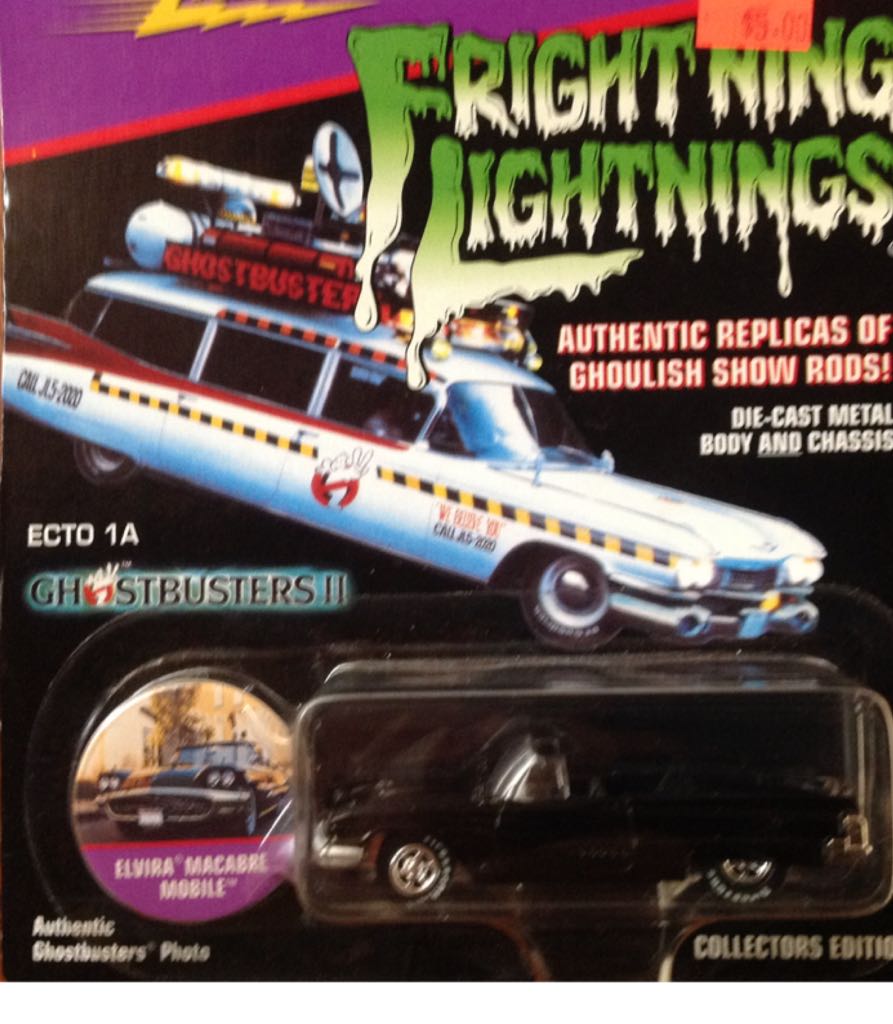 Elvira Macabre Mobil - Fright’ning Lightning toy car collectible - Main Image 2