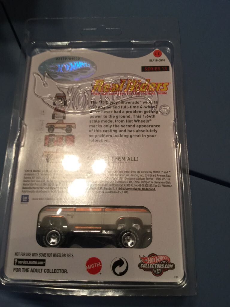 83 Chevy Silverado 4x4 - ’15 Real Riders Series toy car collectible - Main Image 2