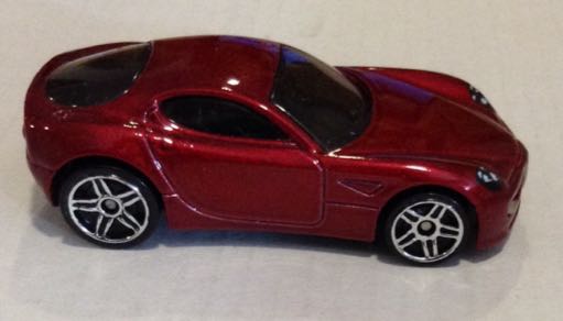 Alfa Romeo 8 C Competizione Rojo - Hot Wheels toy car collectible - Main Image 2