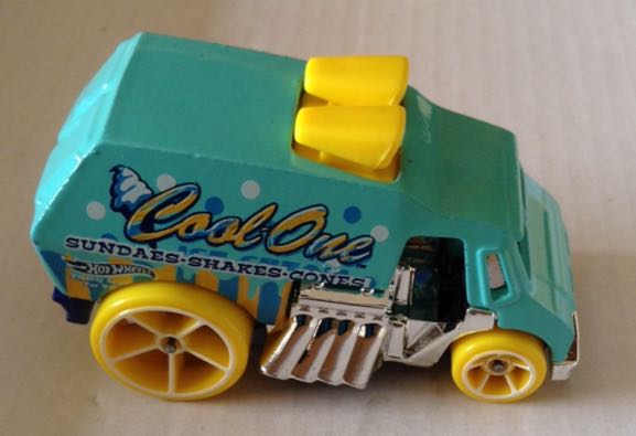Cool One (2004) - HW City HW City Works toy car collectible - Main Image 2