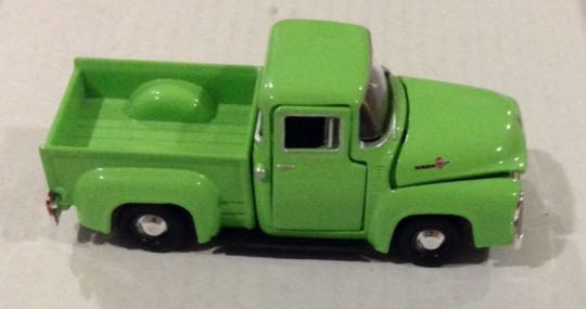 1958 Chevrolet Apache 4x4 Verde - Castline Inc toy car collectible - Main Image 2