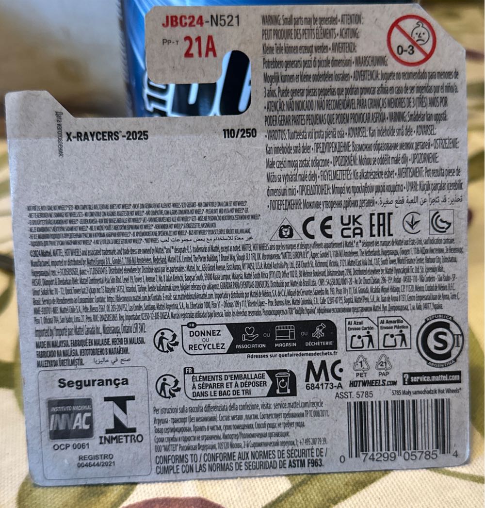 Rig Storm - X-RAYCERS toy car collectible - Main Image 2